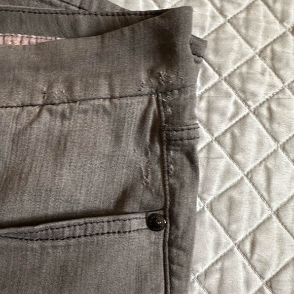 Melissa McCarthy Jeans EUC 20W black, grey distressed pencil crayon plus size - Picture 9 of 10